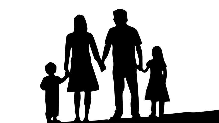 Grafika przedatawiająca rodzinę